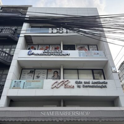 ร้านพิมพ์สติ๊กเกอร์ซีทรู 3M ติดตึกสูง